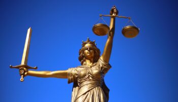 williamcho-justice-2060093_1920